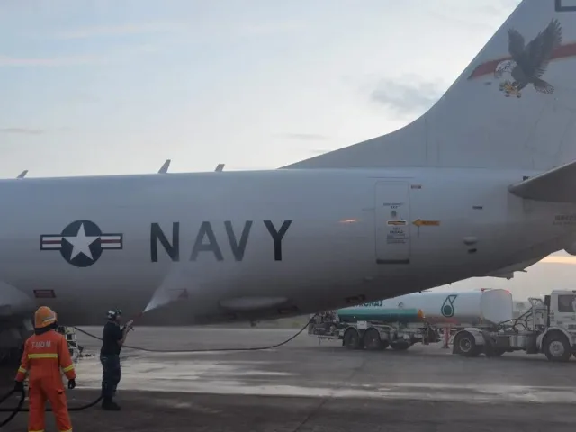 Американски военен самолет наблюдава Черно море край България заради риска от руски атаки