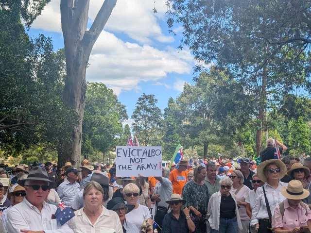 Howard joins cross-party rally against Australian defence land sale